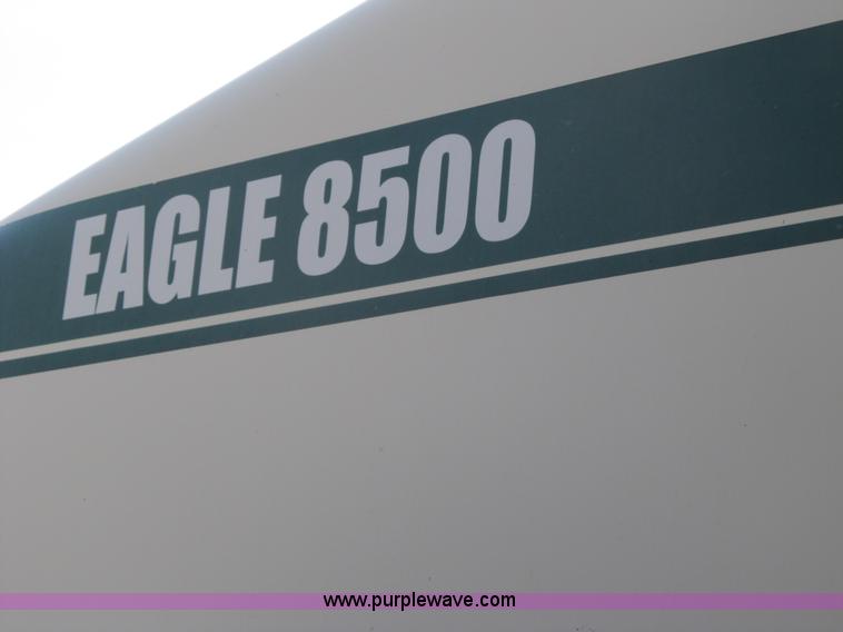 image for item 1338 2000 Willmar Eagle 8500 self propelled sprayer