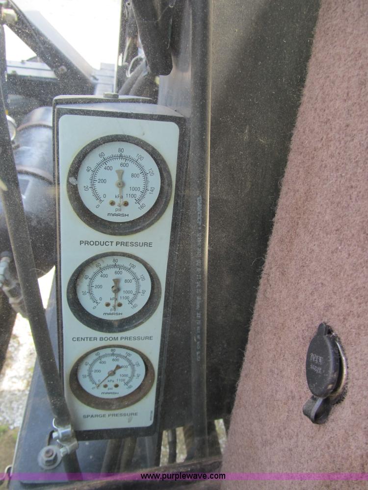 image for item 1338 2000 Willmar Eagle 8500 self propelled sprayer