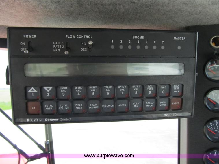 image for item 1339 2005 Apache 850 self propelled sprayer