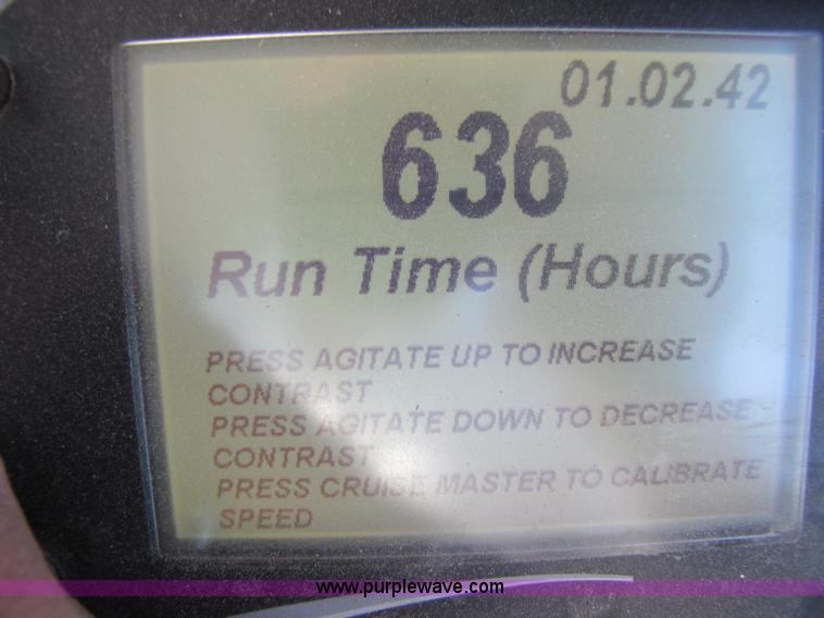 image for item 1341 2008 Apache AS710 self propelled sprayer