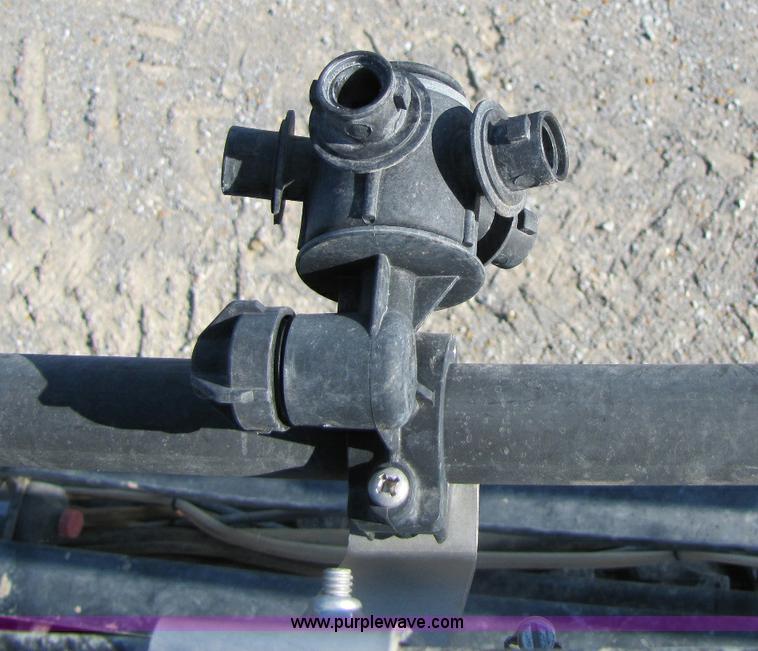 image for item 1341 2008 Apache AS710 self propelled sprayer