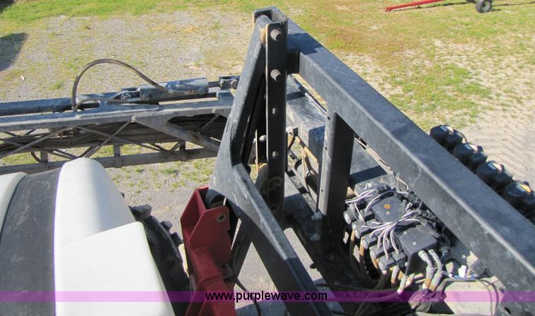 image for item 1341 2008 Apache AS710 self propelled sprayer