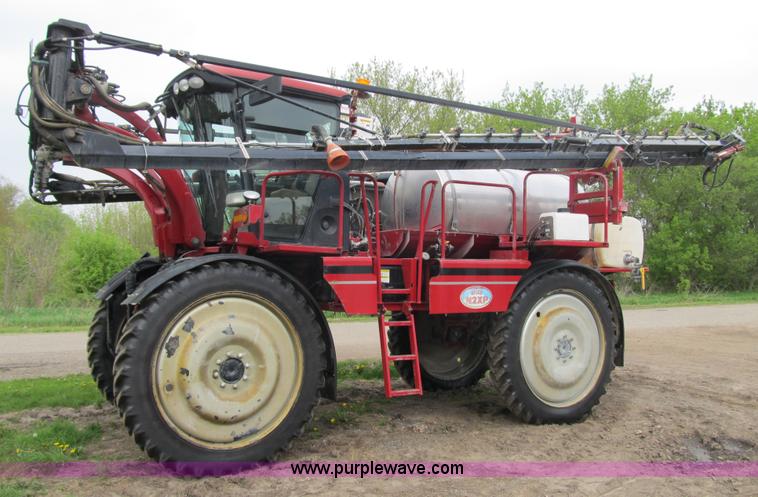 image for item 1342 2007 Miller Nitro N2XP self propelled sprayer