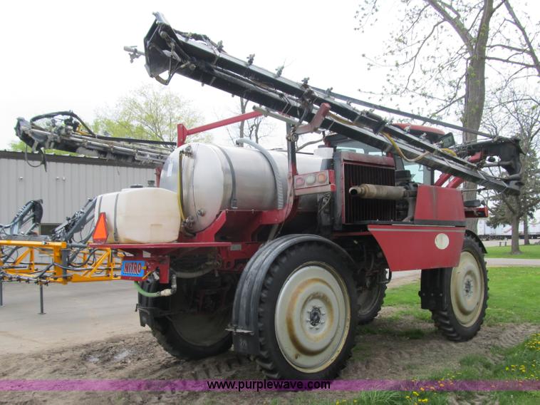 image for item 1342 2007 Miller Nitro N2XP self propelled sprayer