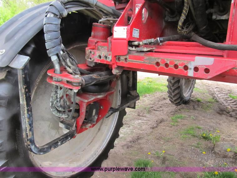 image for item 1342 2007 Miller Nitro N2XP self propelled sprayer