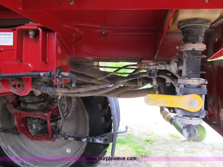 image for item 1342 2007 Miller Nitro N2XP self propelled sprayer