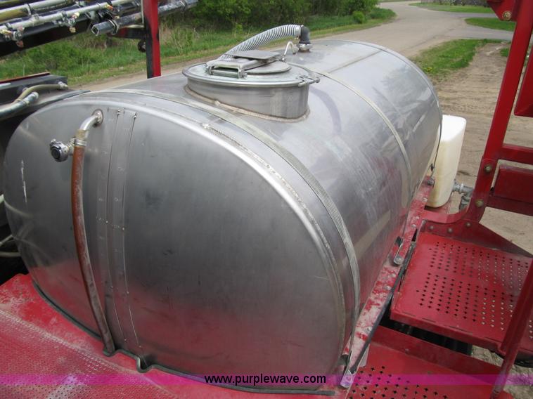 image for item 1342 2007 Miller Nitro N2XP self propelled sprayer