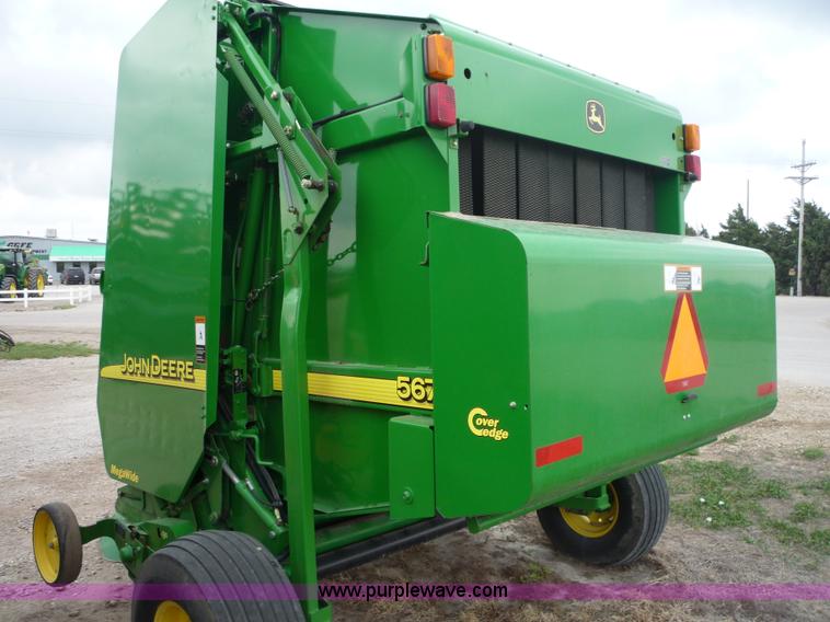 image for item 2950 2005 John Deere 567 round baler