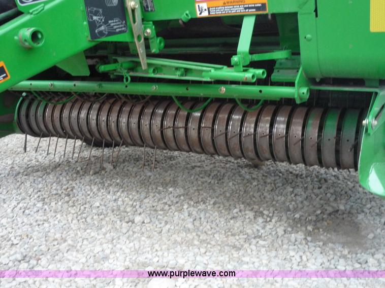 image for item 2951 2005 John Deere 567 round baler