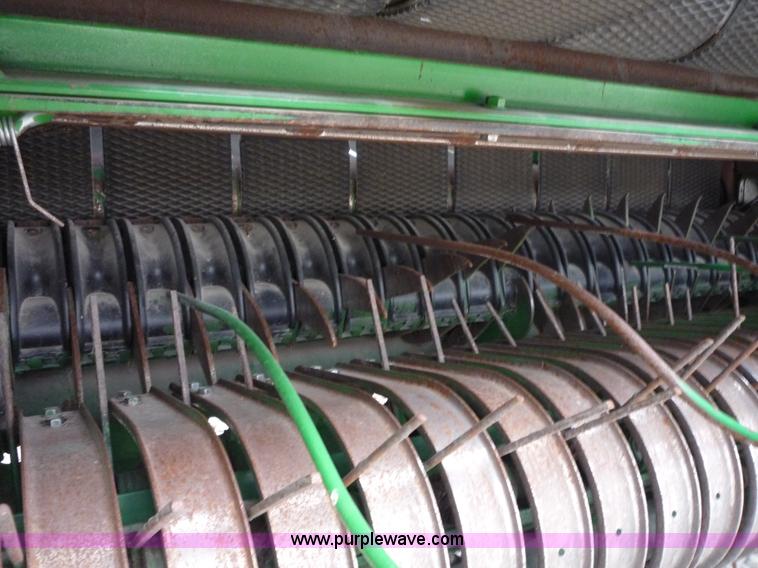 image for item 2951 2005 John Deere 567 round baler
