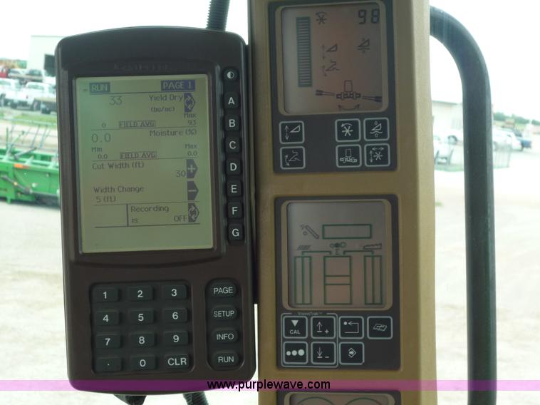 image for item 2952 2005 John Deere 9760 STS combine