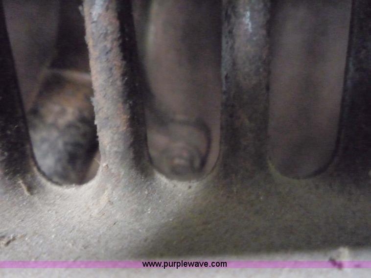 image for item 2952 2005 John Deere 9760 STS combine