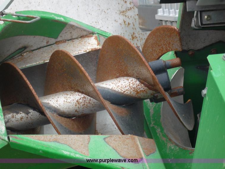 image for item 2952 2005 John Deere 9760 STS combine