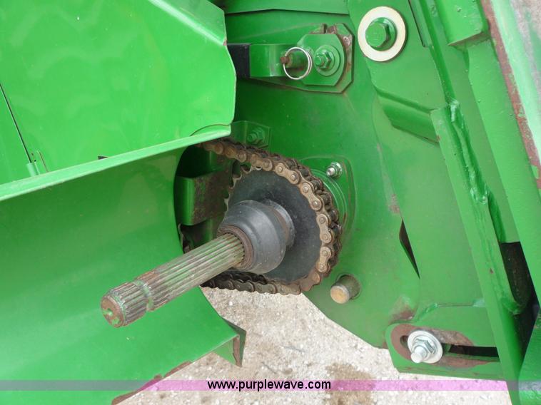 image for item 2952 2005 John Deere 9760 STS combine