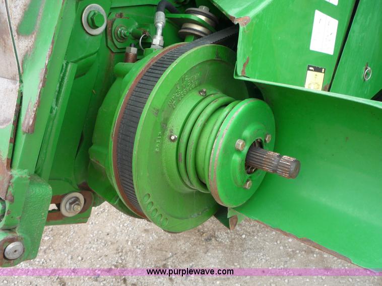 image for item 2952 2005 John Deere 9760 STS combine