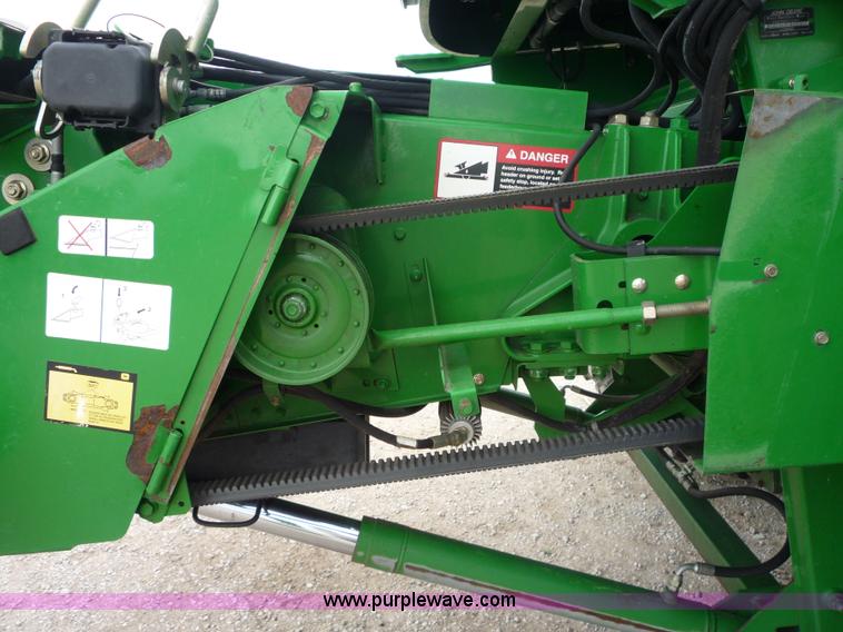 image for item 2952 2005 John Deere 9760 STS combine