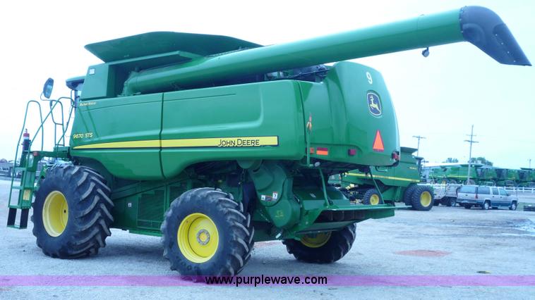 image for item 2953 2008 John Deere 9670 STS combine