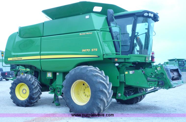 image for item 2953 2008 John Deere 9670 STS combine