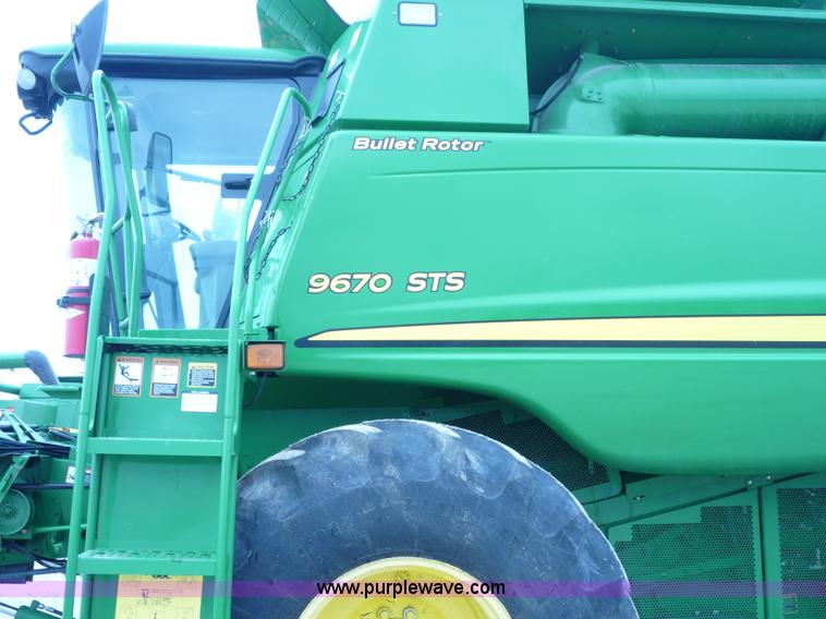 image for item 2953 2008 John Deere 9670 STS combine