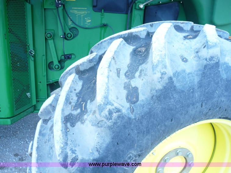 image for item 2953 2008 John Deere 9670 STS combine