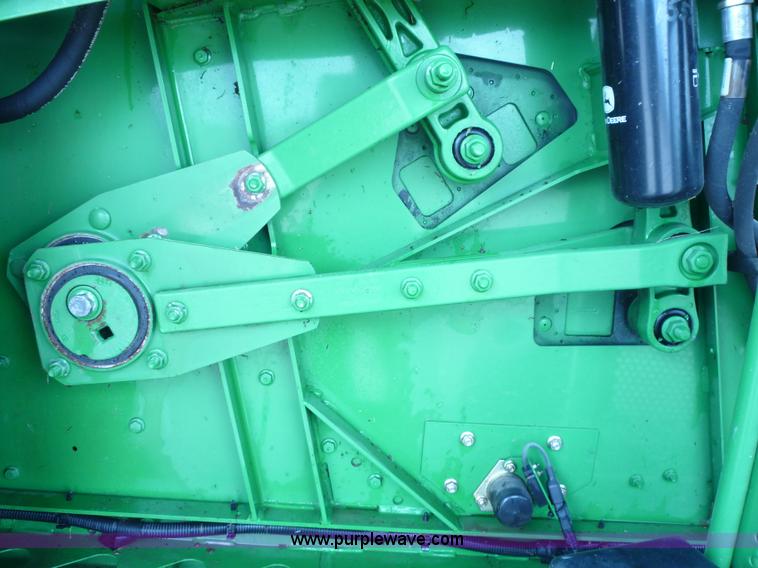 image for item 2953 2008 John Deere 9670 STS combine