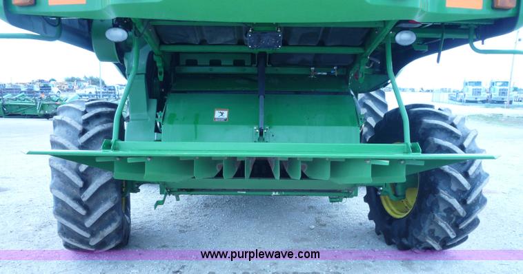 image for item 2953 2008 John Deere 9670 STS combine