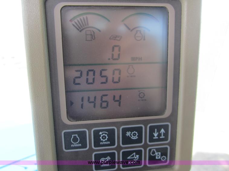 image for item 2961 2004 John Deere 9660 STS combine