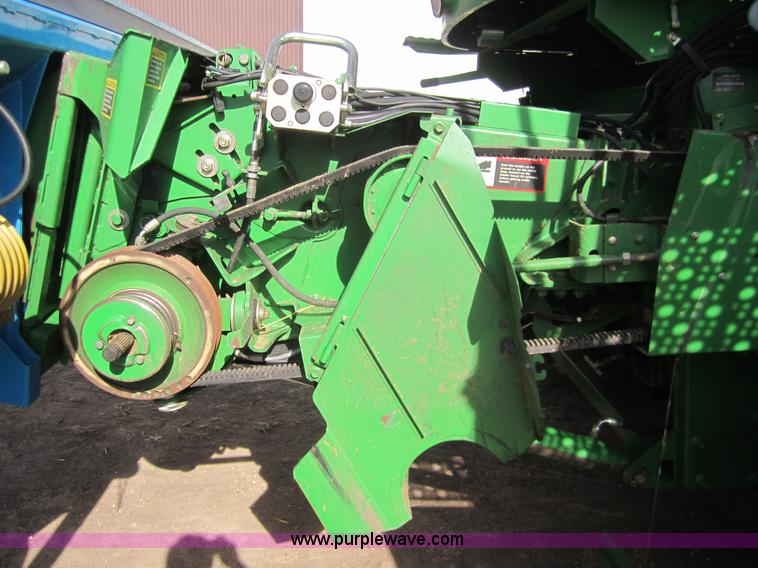 image for item 2961 2004 John Deere 9660 STS combine