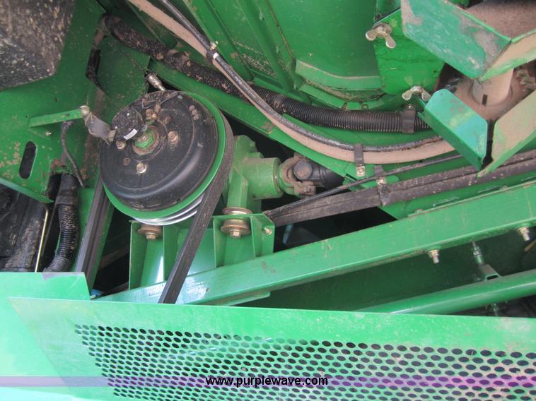 image for item 2961 2004 John Deere 9660 STS combine