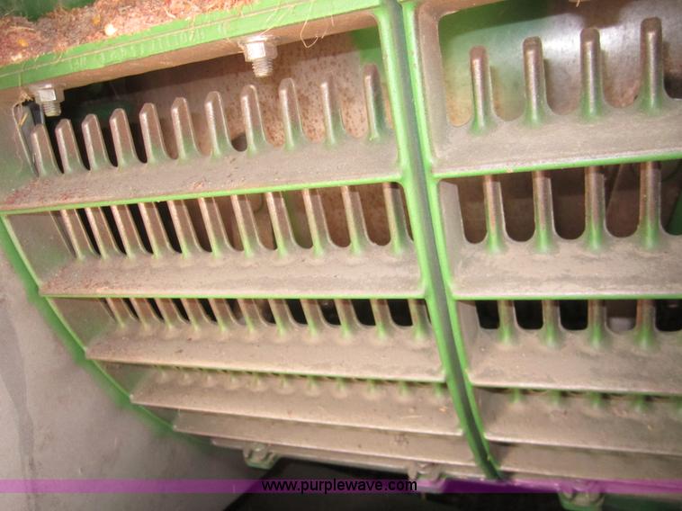 image for item 2961 2004 John Deere 9660 STS combine