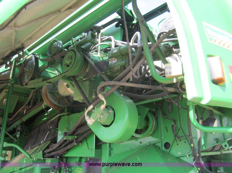 image for item 2961 2004 John Deere 9660 STS combine