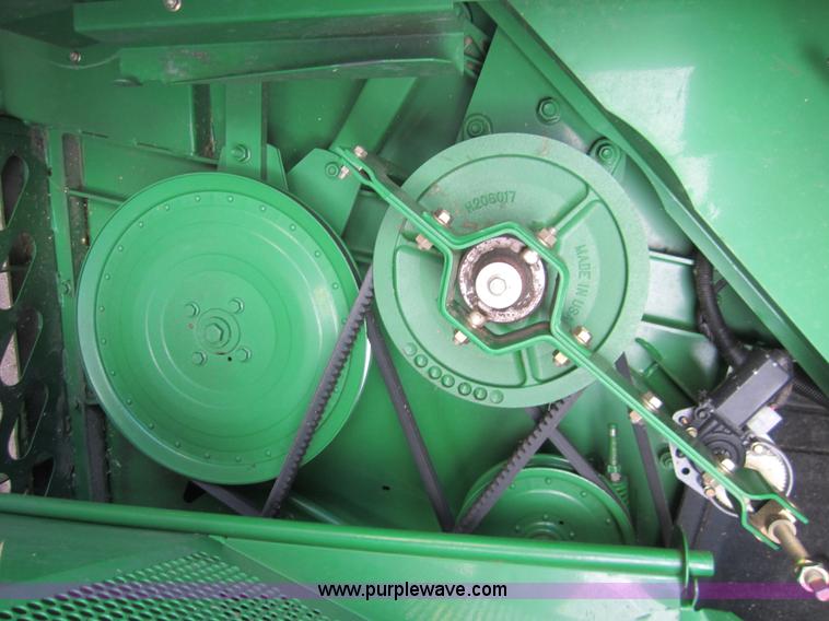 image for item 2961 2004 John Deere 9660 STS combine