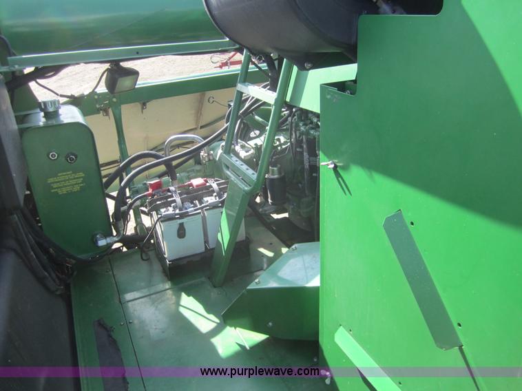 image for item 2961 2004 John Deere 9660 STS combine