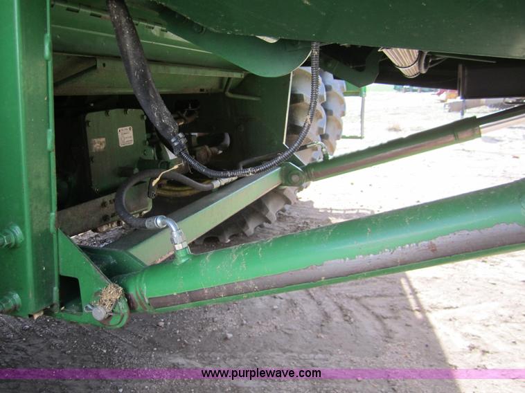 image for item 2961 2004 John Deere 9660 STS combine