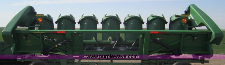 image for item 2963 2007 John Deere 893 8 row corn head