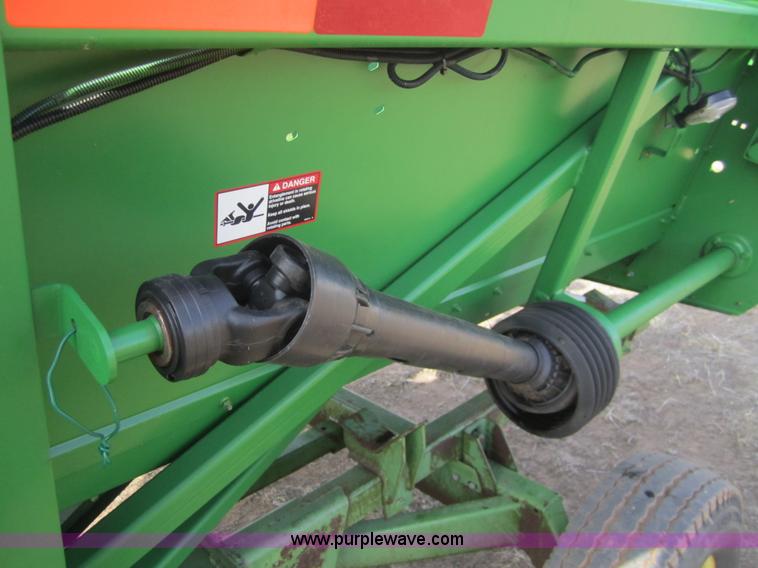 image for item 2963 2007 John Deere 893 8 row corn head