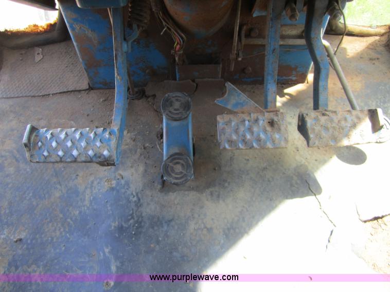 image for item 3000 1980 Ford TW-30 tractor