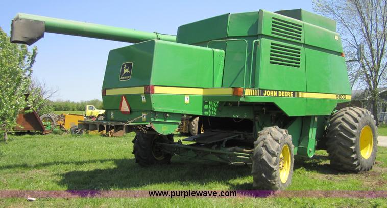 image for item 3003 1990 John Deere 9600 combine