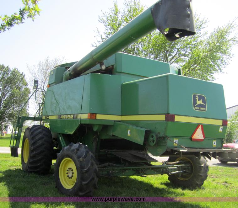 image for item 3003 1990 John Deere 9600 combine