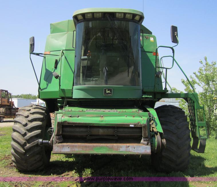 image for item 3003 1990 John Deere 9600 combine