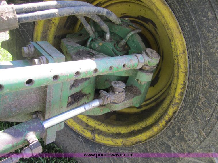 image for item 3003 1990 John Deere 9600 combine