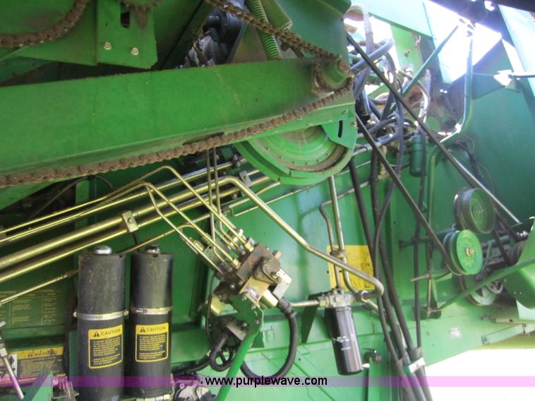 image for item 3003 1990 John Deere 9600 combine