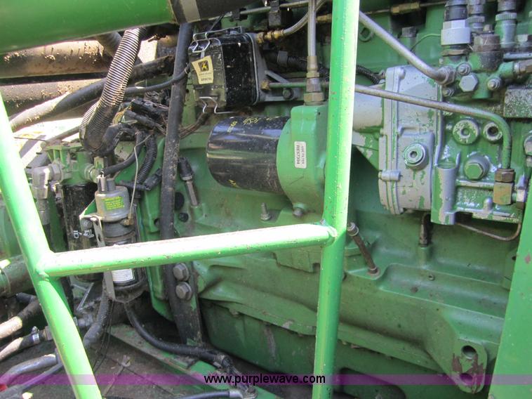 image for item 3003 1990 John Deere 9600 combine