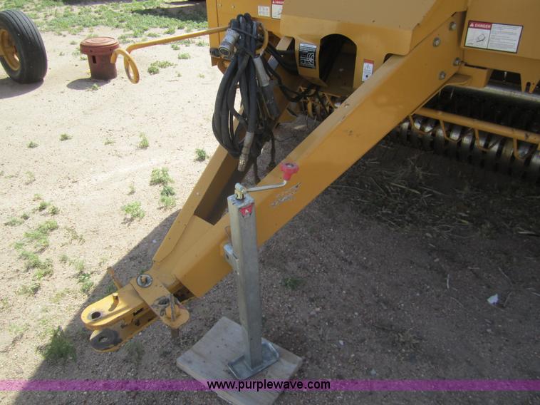 image for item 3083 2005 Vermeer 605M baler