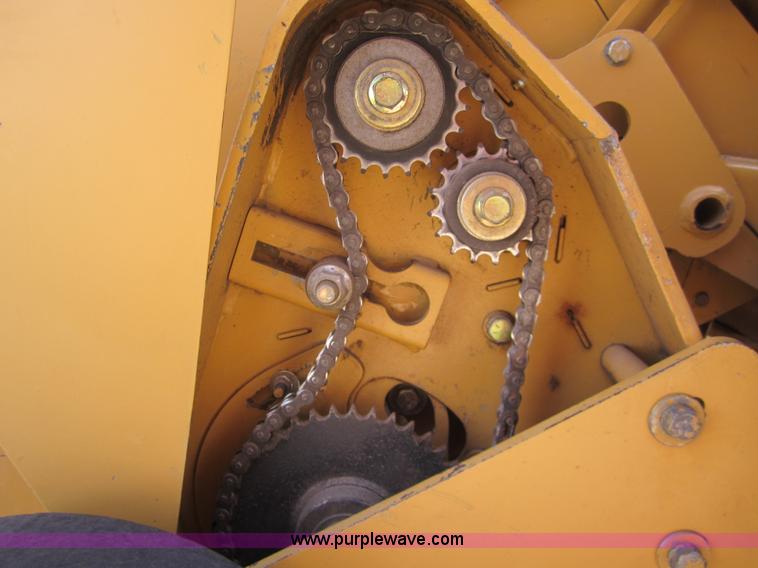 image for item 3083 2005 Vermeer 605M baler