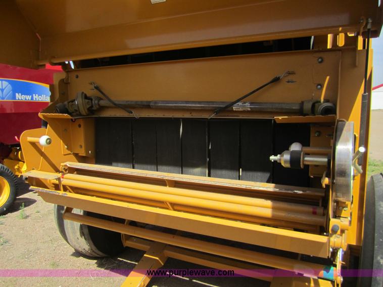 image for item 3083 2005 Vermeer 605M baler