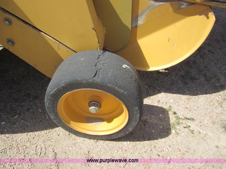 image for item 3083 2005 Vermeer 605M baler