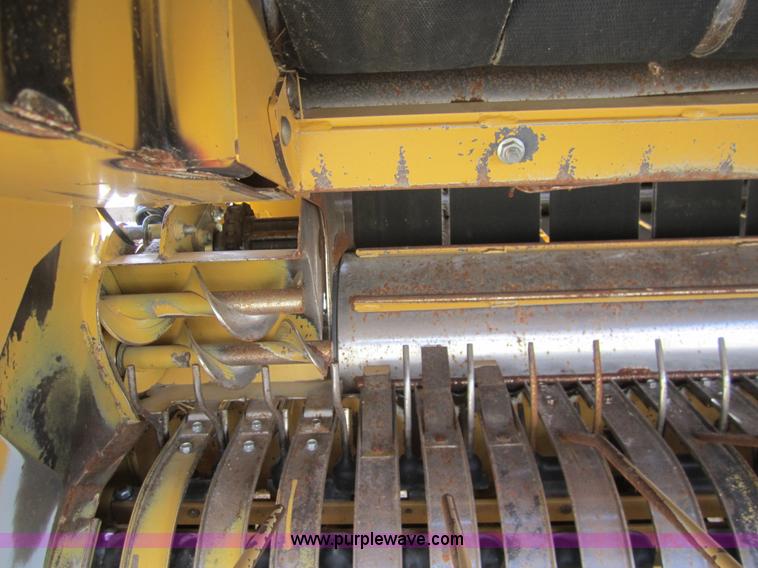 image for item 3083 2005 Vermeer 605M baler