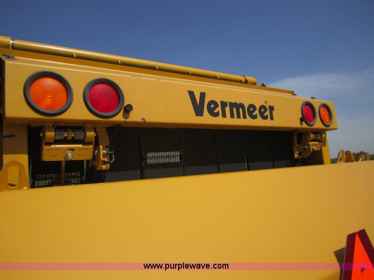image for item 3083 2005 Vermeer 605M baler