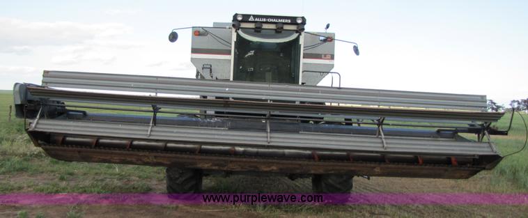 image for item 3455 1980 Gleaner L2 combine